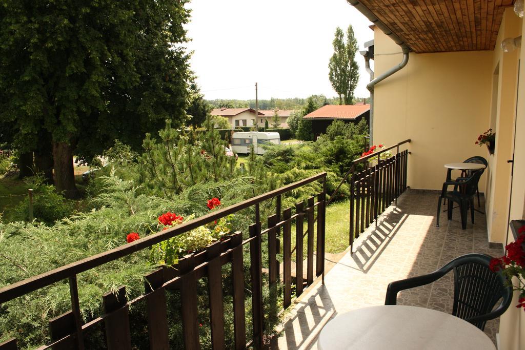 Bungalovy A Ubytovani Ratiborice- Zlic Česká Skalice Exterior foto